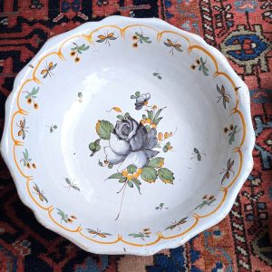 Saladier rond en faïence XVIIIème