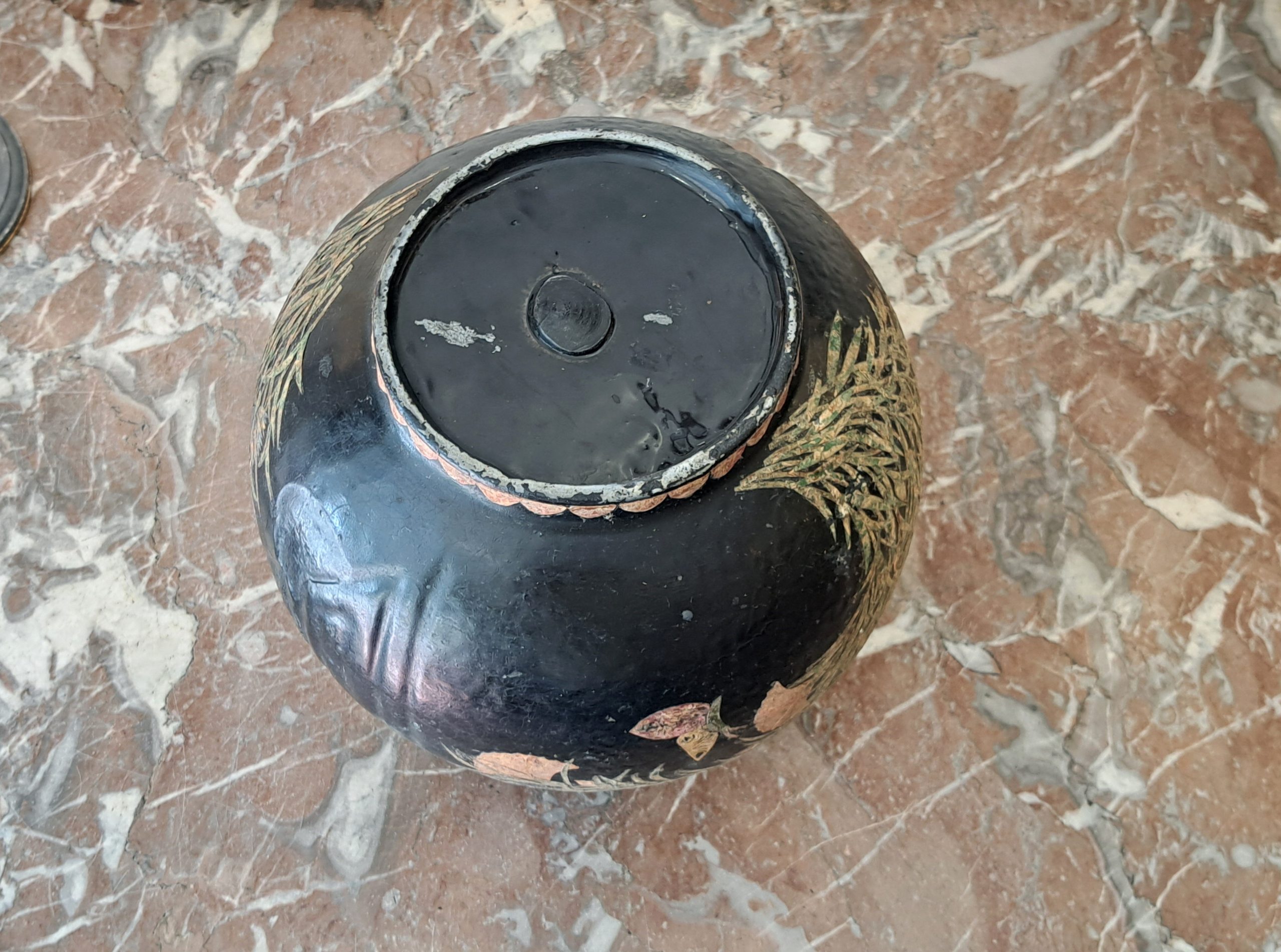 Cache-pot boule en fonte Art déco – Image 4