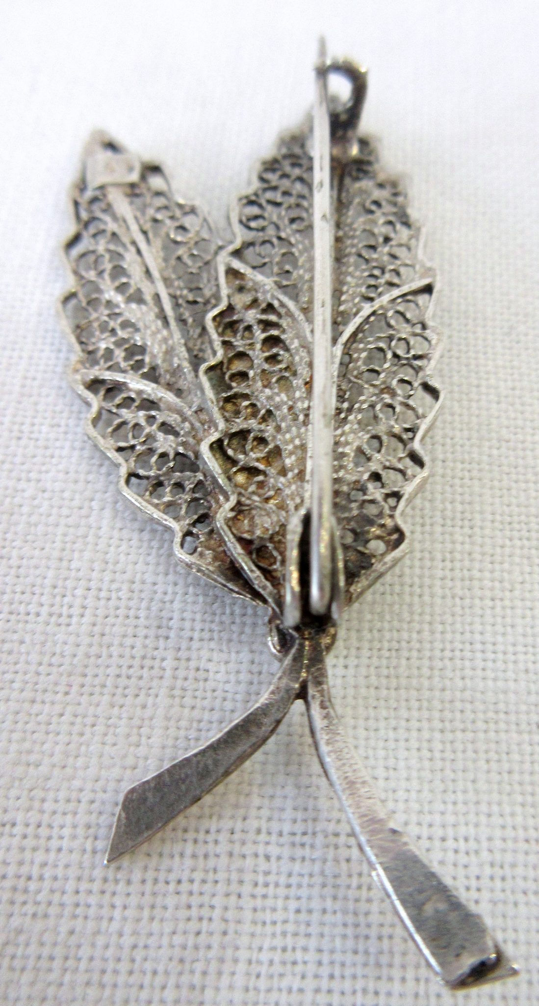 Broche Fantaisie En Forme De Feuille, En Argent - Occasion, Sans Marque - Idéal Pour Customiser Une Veste Ou Un Chapeau
