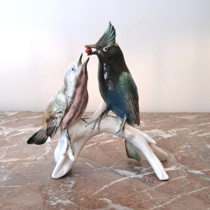Oiseau et son petit en porcelaine allemande Karl Ens