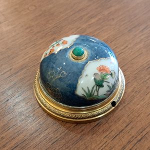 Bouton de sonnette de table